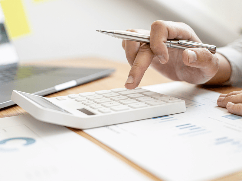 Comparing Tax Consequences of Mutual Funds and EFTs